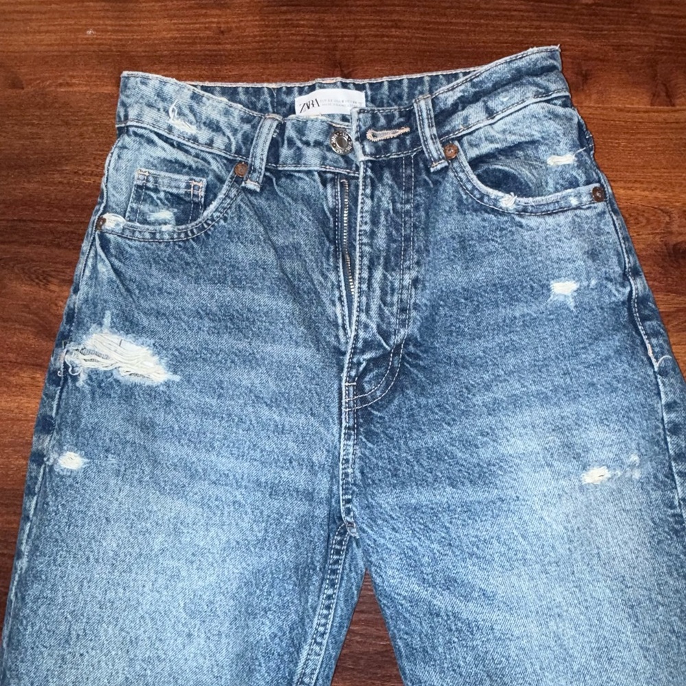 Zara Distressed Blue Womens Mom Jeans - Picture 4 of 6